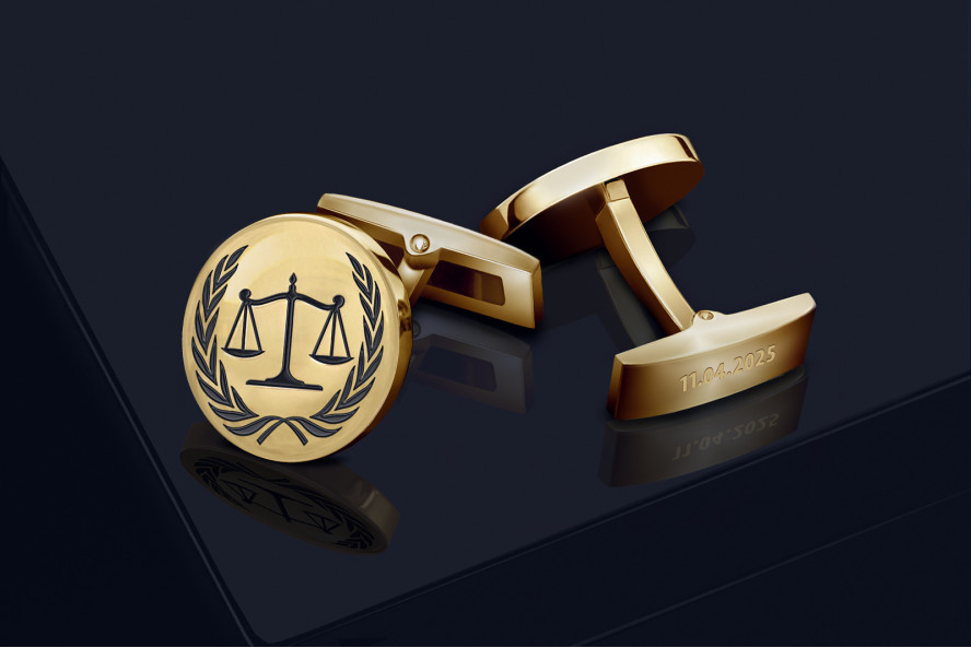 Themis – vergoldete, runde...