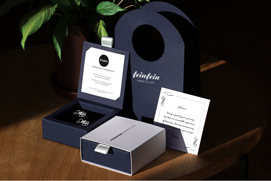Verflochtenes Monogramm –...