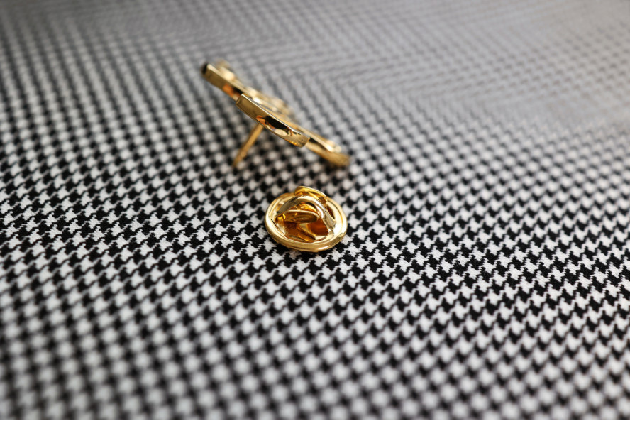 Verflochtenes Monogramm –...