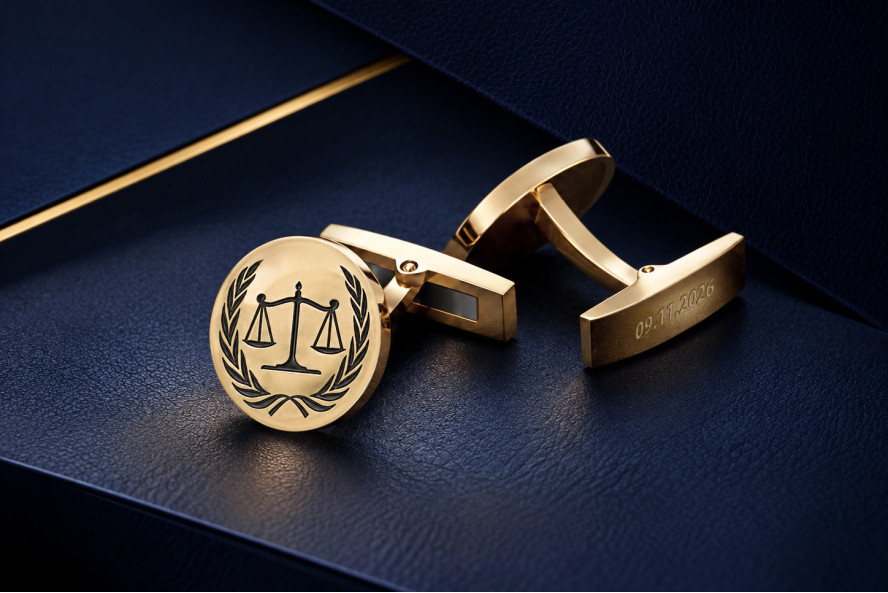 14k Gold Scales of Justice...